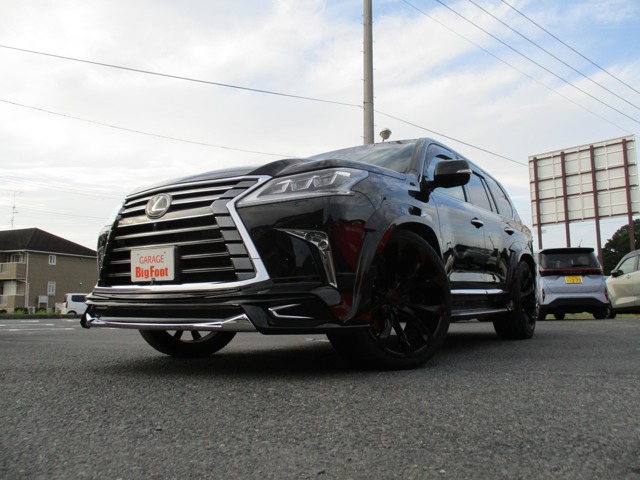 Lexus LX