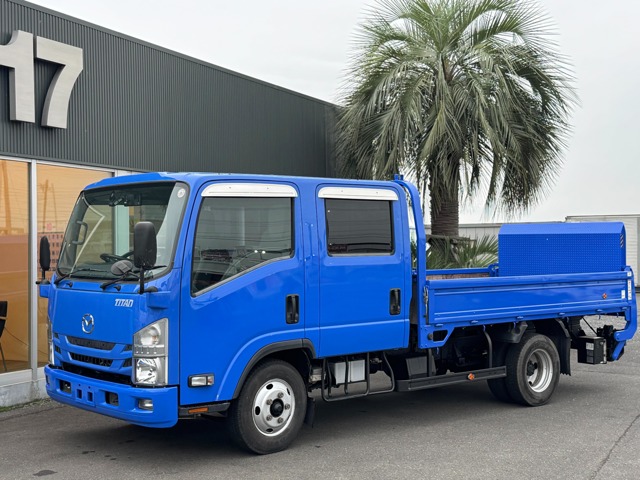 Mazda Titan