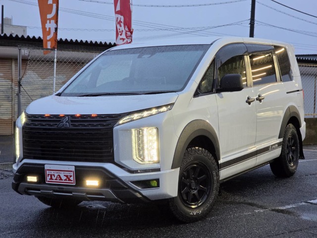 Mitsubishi Delica D:5