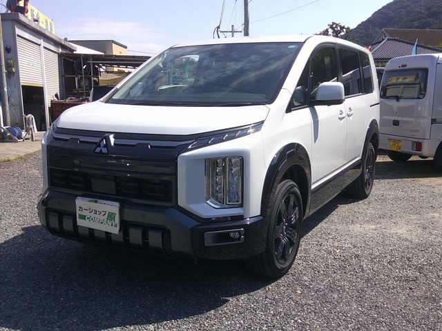 Mitsubishi Delica D:5