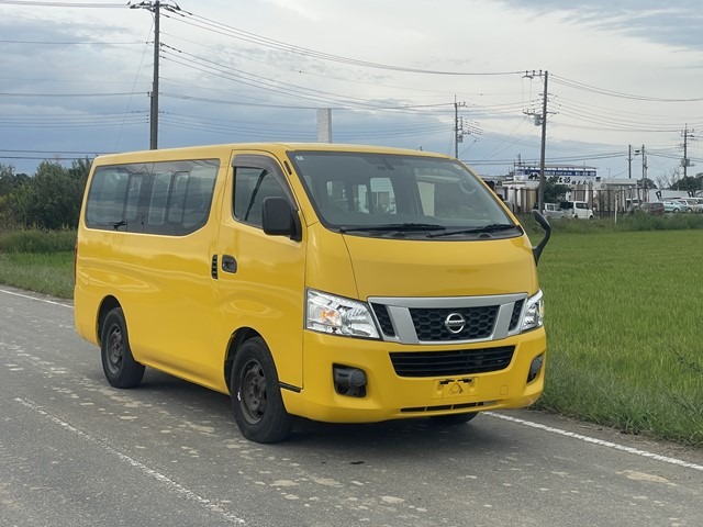 Nissan NV350 Caravan Wagon