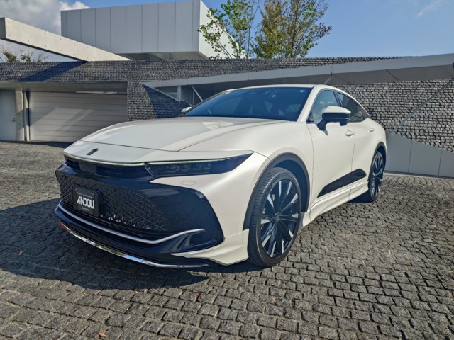 Toyota Crown Crossover