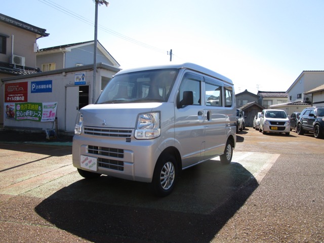 Mitsubishi Minicab Van