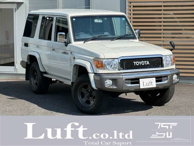 Toyota Land Cruiser 70