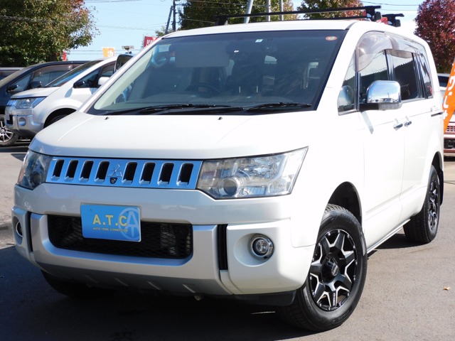 Mitsubishi Delica D:5